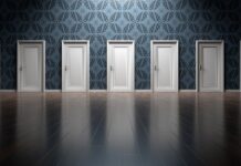 Co decyduje o wyborze kanału dystrybucji?