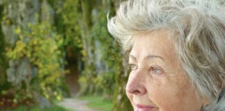 Jak zaczyna się demencja starcza?