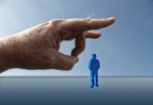 Co różni tradycyjnego kierownika od przywódcy?