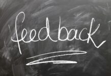 Jak rozmawiać ze współpracownikami?