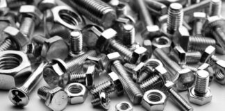 Jak odkręcić zapieczoną i zardzewiałą śrubę