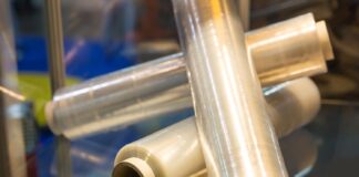 W jakie materiały do pakowania warto się zaopatrzyć